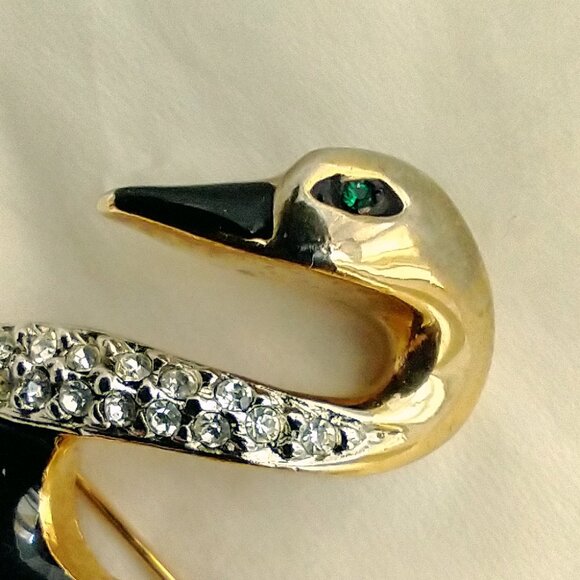 Black Swan Brooch Goldtone Retro 80s Resin Enamel Pavé Rhinestones - Picture 5 of 10